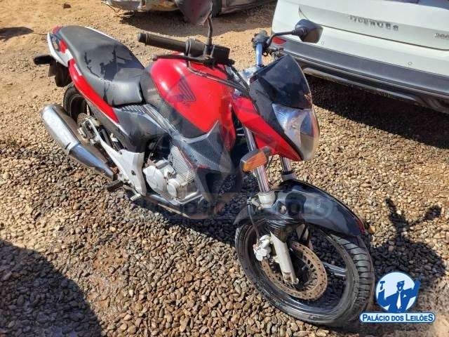 LOTE 06 HONDA CB 300 R 2015/2015