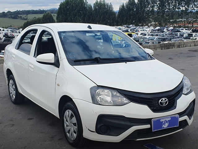 LOTE 04 TOYOTA/ETIOS SD X VSC MT