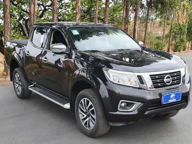LOTE 29 NISSAN FRONTIER XE 4X4