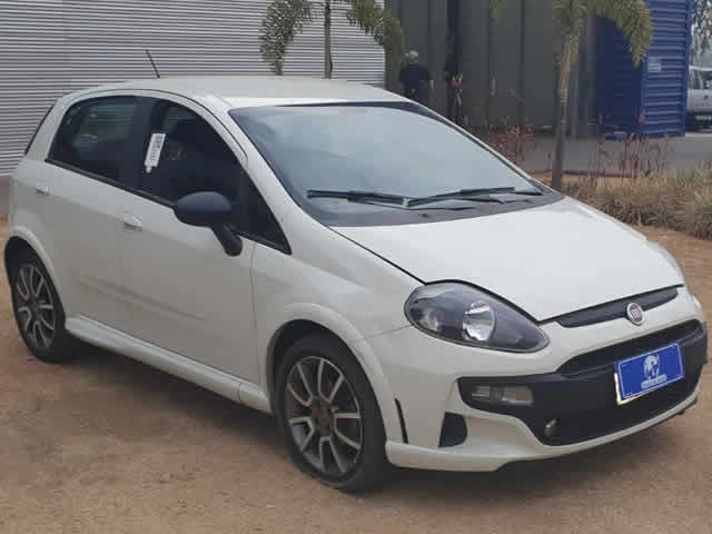 LOTE 30 FIAT PUNTO BLACKMOTION